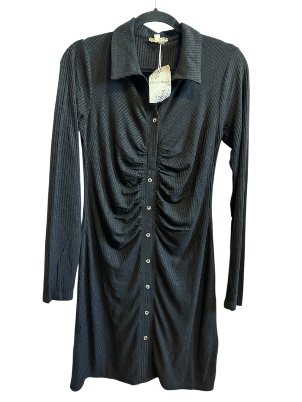Hem & Thread Black Button-Front Ruched Long-Sleeve Collared Dress - Picture 2 of 4